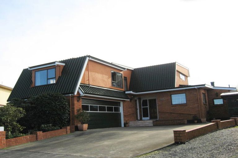 Photo of property in 16 Waterford Drive, Winton, 9720