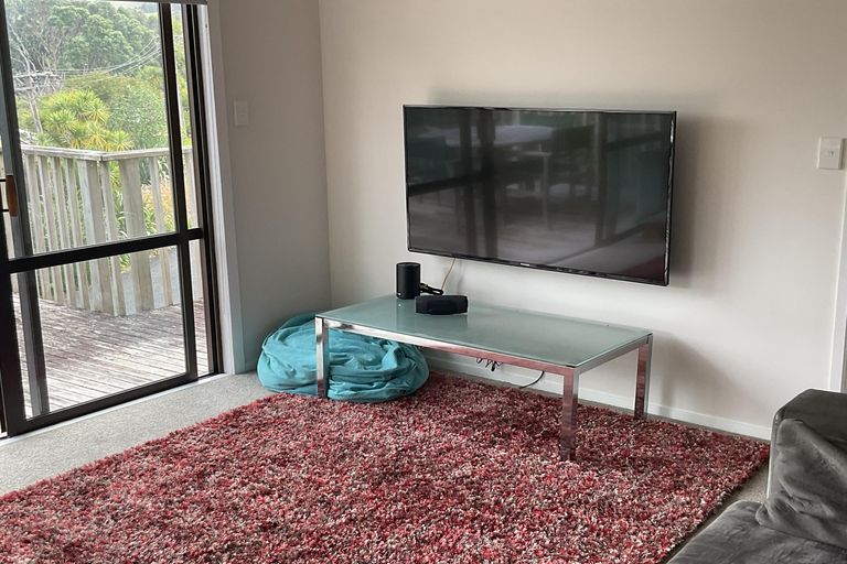 Photo of property in 11 Hillside Crescent, Leigh, 0985