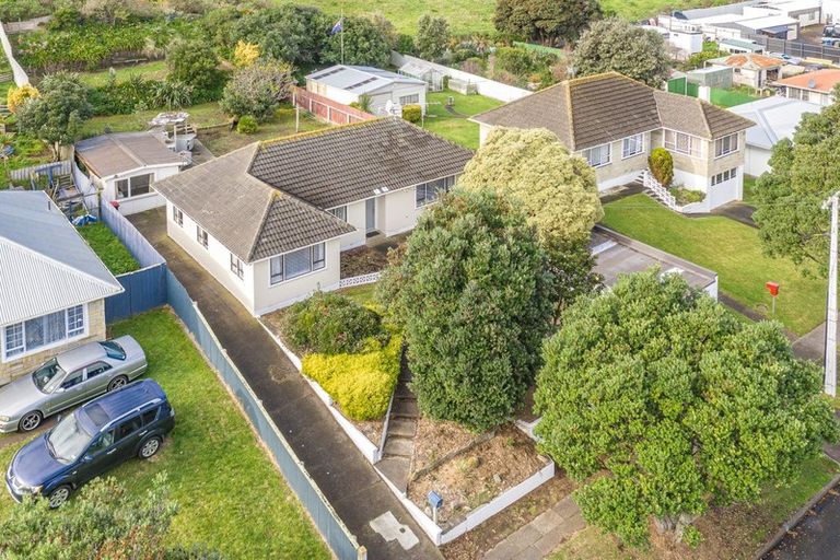 Photo of property in 82 Polson Street, Castlecliff, Whanganui, 4501