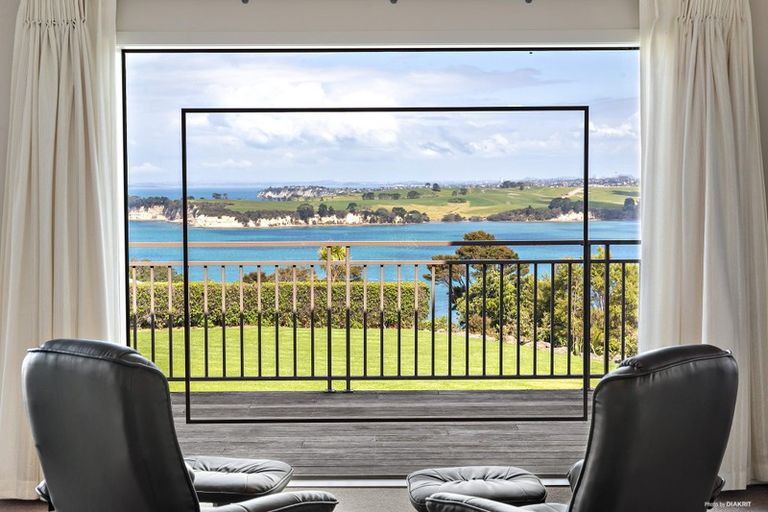 Photo of property in 170 Wade River Road, Wade Heads, Whangaparaoa, 0932