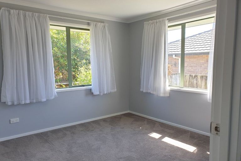 Photo of property in 2 Te Kauri Place, Helensville, 0800