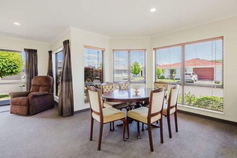 Photo of property in 22 Belgrove Place, Waipukurau, 4200