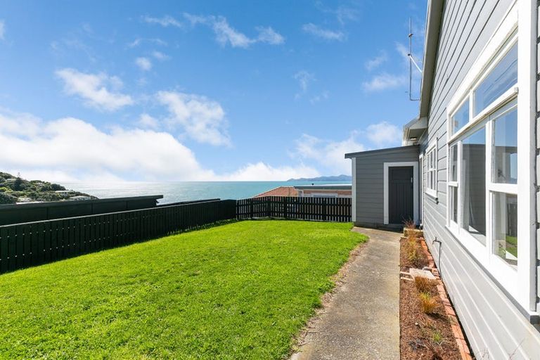 Photo of property in 19 Haunui Road, Pukerua Bay, 5026