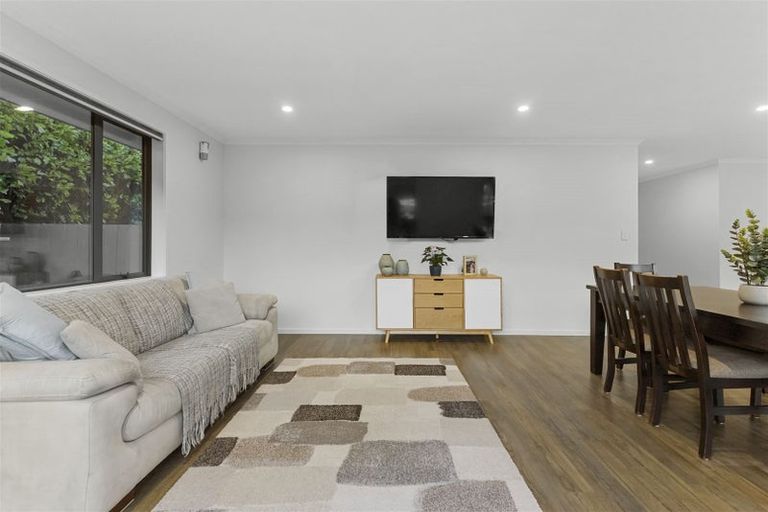 Photo of property in 6 Tirohanga Crescent, Stanmore Bay, Whangaparaoa, 0932