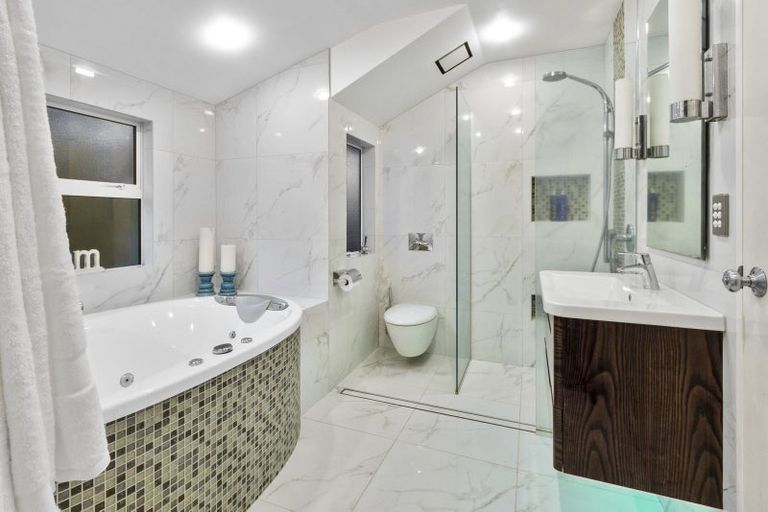 Photo of property in 57 Churchouse Road, Greenhithe, Auckland, 0632