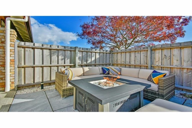 Photo of property in 69 Riverton Drive, Randwick Park, Auckland, 2105