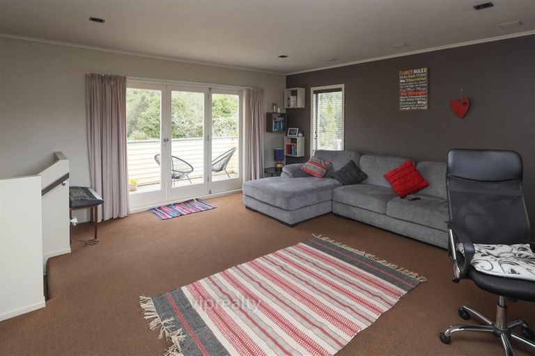 Photo of property in 15 Okareka Loop Road, Lake Okareka, Rotorua, 3076