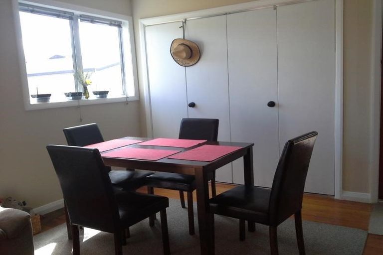 Photo of property in 52 Wallace Place, Westown, New Plymouth, 4310