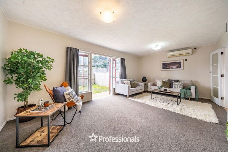 Photo of property in 98 Wood Street, Wainuiomata, Lower Hutt, 5014