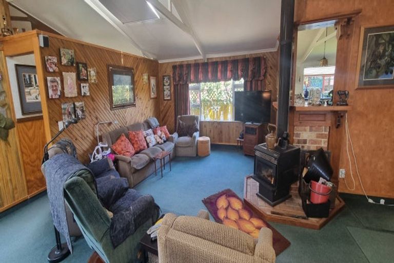 Photo of property in 3a Mcleavey Road, Ohau, Levin, 5570
