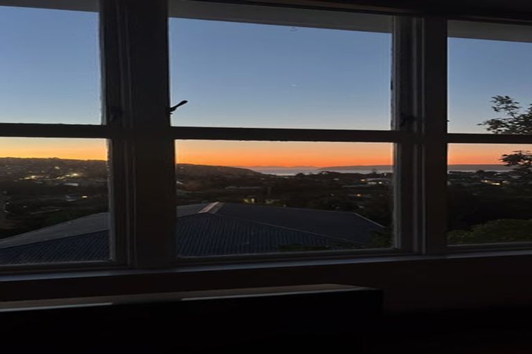 Photo of property in 50 Chaffey Crescent, Titahi Bay, Porirua, 5022