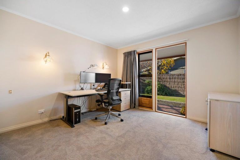 Photo of property in 18 Inverness Crescent, Arrowtown, 9302