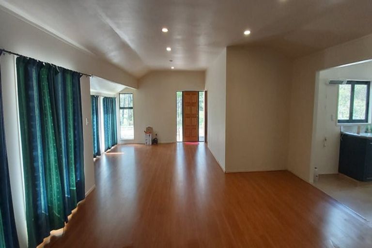 Photo of property in 1471 East Coast Road, Redvale, Albany, 0794