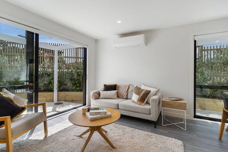 Photo of property in 2a Ellen Avenue, Hillcrest, Auckland, 0627