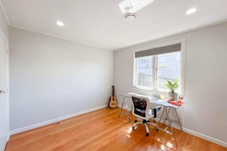 Photo of property in 47 Park Road, Glenfield, Auckland, 0629