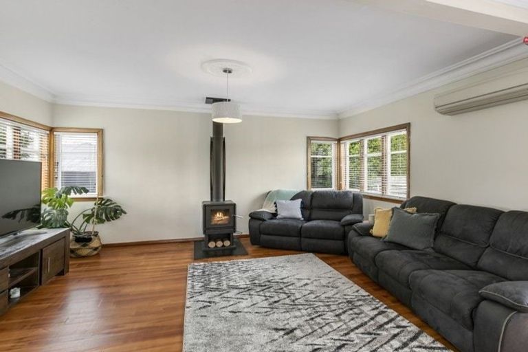 Photo of property in 3 Garden Road, Avalon, Lower Hutt, 5011