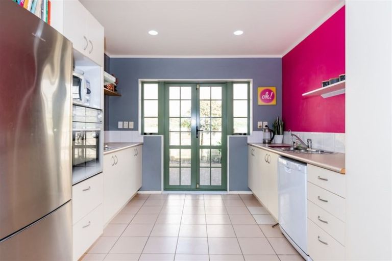 Photo of property in 4 Nectar Avenue, Glen Eden, Auckland, 0602