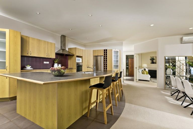 Photo of property in 905 Old North Road, Waimauku, 0882