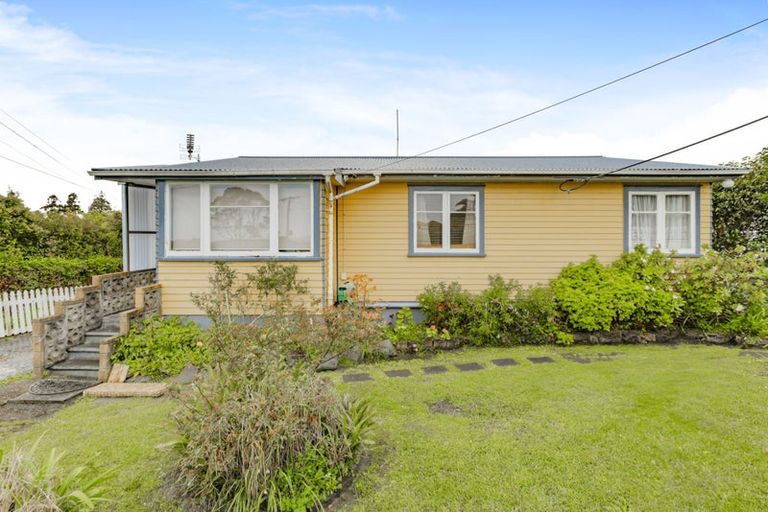 Photo of property in 96 Rosier Road, Glen Eden, Auckland, 0602