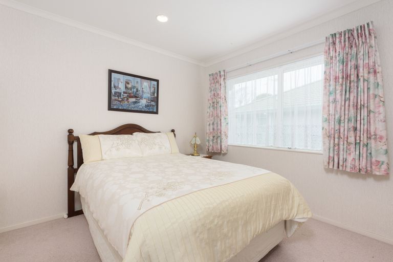 Photo of property in 26 Ngahere Street, Otumoetai, Tauranga, 3110