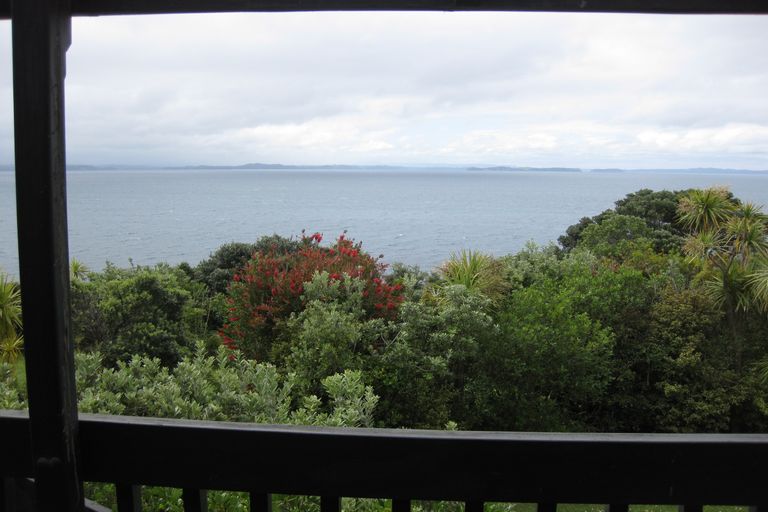 Photo of property in 66 Pacific Parade, Army Bay, Whangaparaoa, 0930