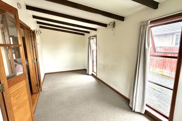 Photo of property in 7 Glenora Place, Hornby, Christchurch, 8042