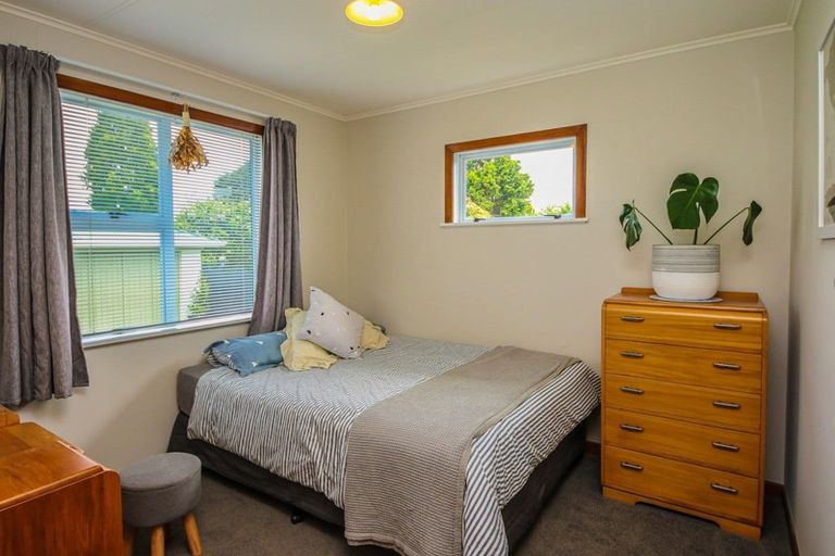 Photo of property in 30 Hadfield Crescent, College Estate, Whanganui, 4500