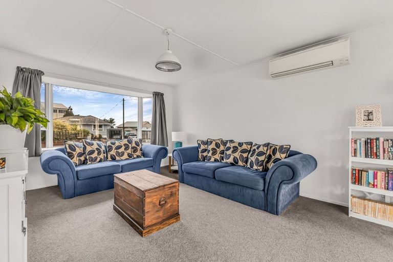 Photo of property in 26 Trafalgar Street, Westown, New Plymouth, 4310