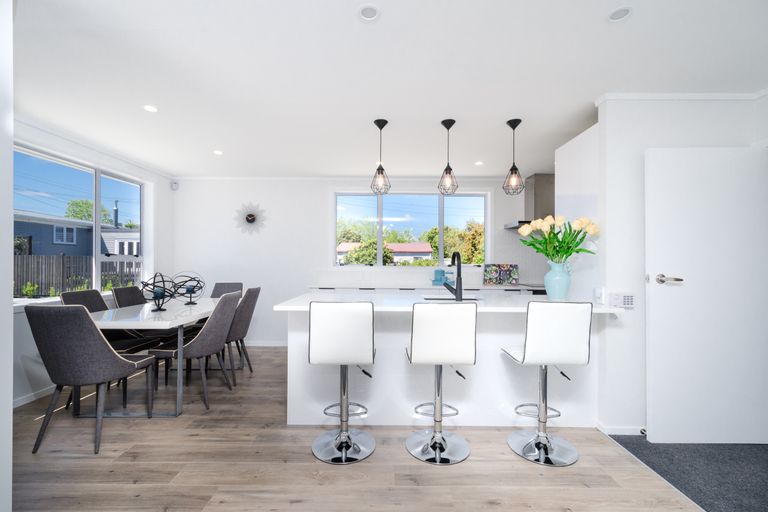 Photo of property in 16a Tapu Road, Huapai, Kumeu, 0810