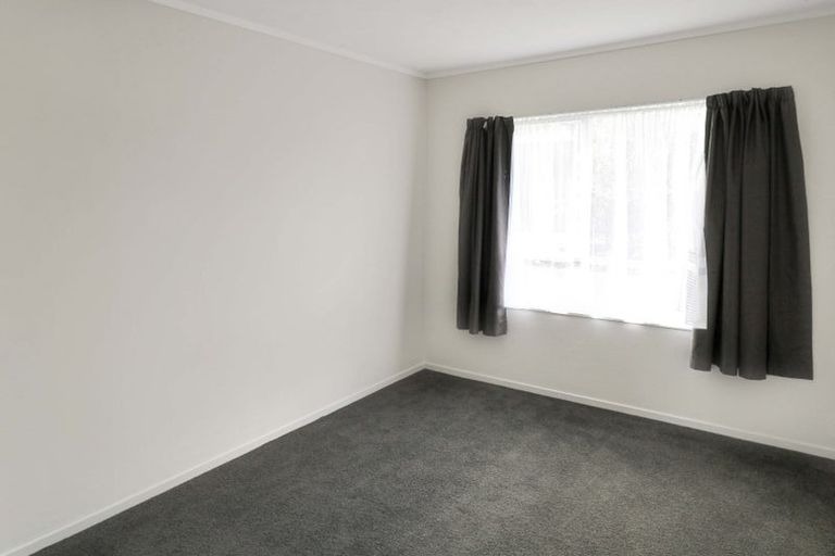 Photo of property in 13 Kaitangata Crescent, Kelson, Lower Hutt, 5010