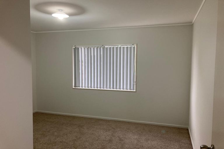 Photo of property in 2/114 Finlayson Avenue, Clendon Park, Auckland, 2103