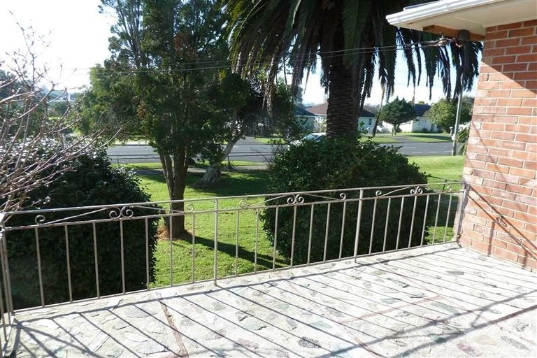 Photo of property in 213 Bairds Road, Otara, Auckland, 2023
