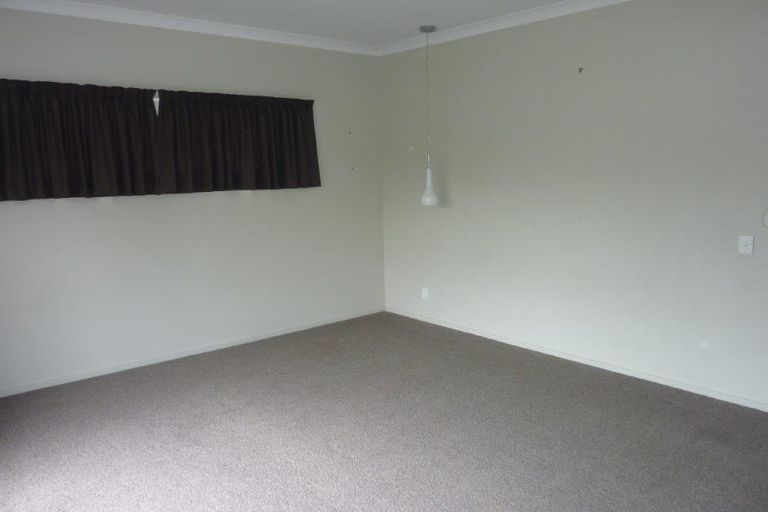 Photo of property in 2 Lakemere Way, Kinloch, Taupo, 3377