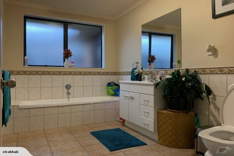 Photo of property in 12 Natasha Lane, Henderson, Auckland, 0612