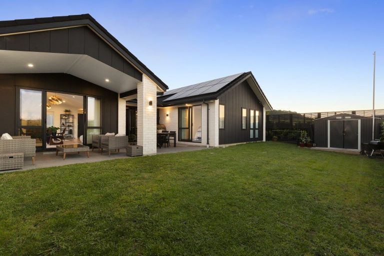 Photo of property in 1 Rongoa Maori Way, Pukekohe, 2120