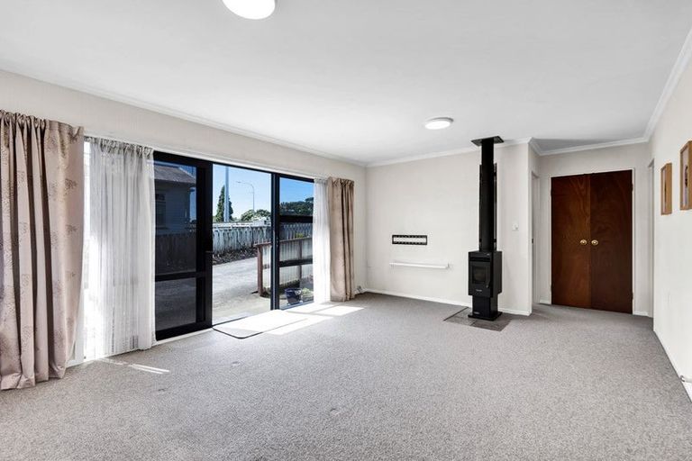 Photo of property in 65 Northgate, Strandon, New Plymouth, 4312