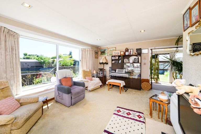 Photo of property in 11 London Terrace, Awapuni, Palmerston North, 4412