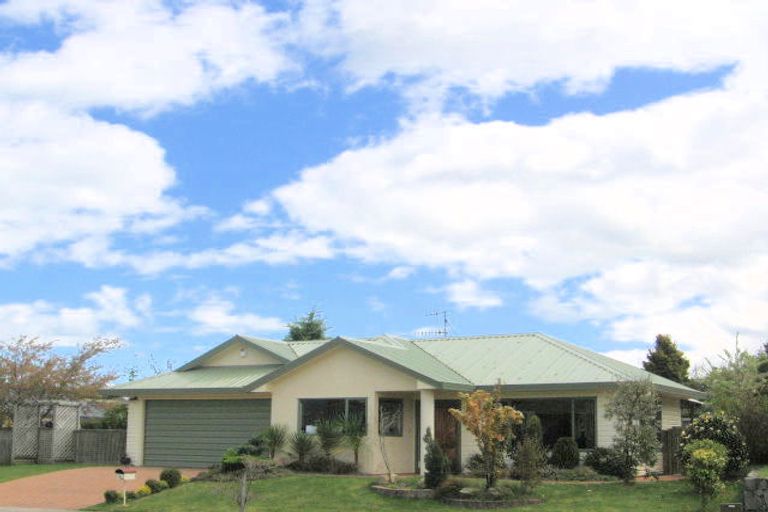 Photo of property in 6 Balmoral Drive, Hilltop, Taupo, 3330