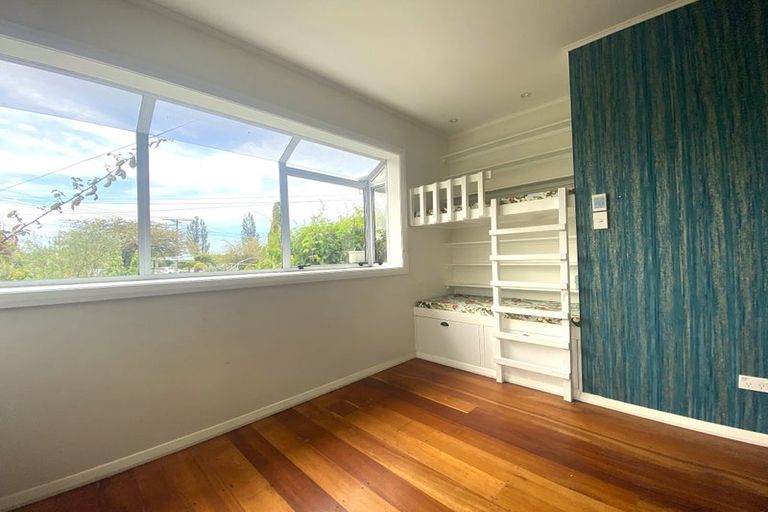 Photo of property in 13 Weka Place, Masterton, 5810