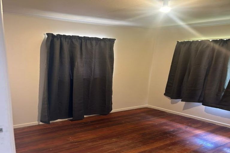 Photo of property in 5 Bernard Street, Papatoetoe, Auckland, 2025