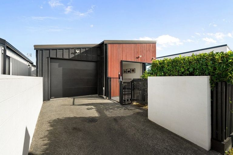 Photo of property in 24 Dignity Street, Papakura, 2110