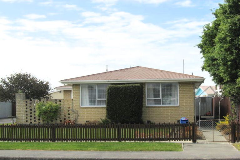 Photo of property in 4 Akaroa Street, Kaiapoi, 7630