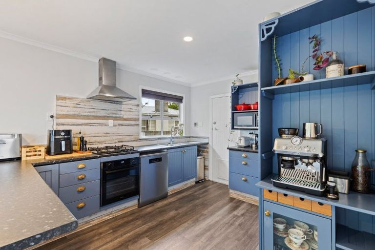 Photo of property in 41 Pembroke Street, Westown, New Plymouth, 4310