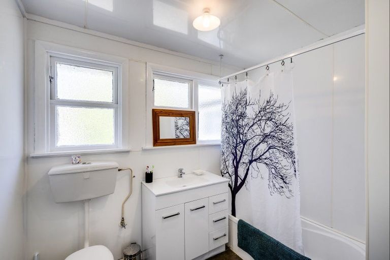 Photo of property in 46 Massey Crescent, Marewa, Napier, 4110