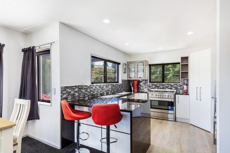 Photo of property in 36 Aubrey Crescent, Rainbow Point, Taupo, 3330