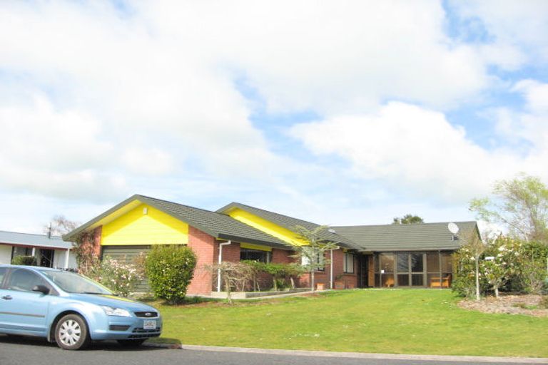 Photo of property in 74 Rewa Street, Inglewood, 4330