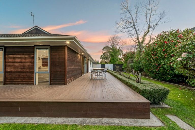 Photo of property in 2/282 Papanui Road, Merivale, Christchurch, 8052