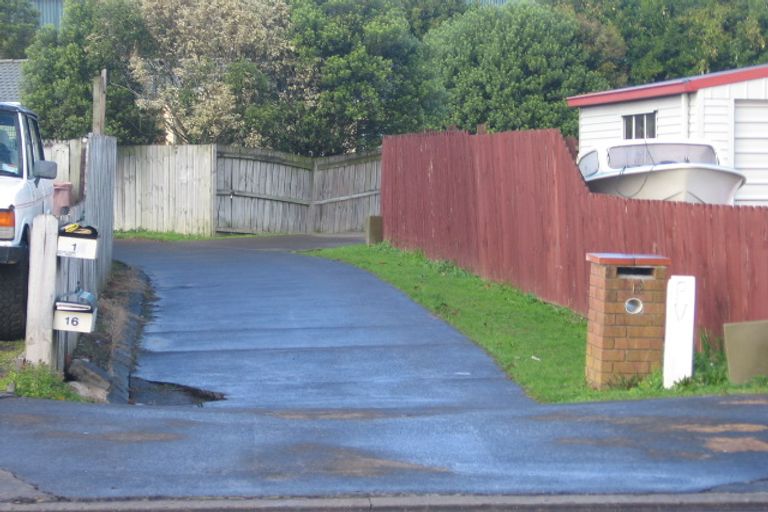 Photo of property in 16 Heathridge Place, Burswood, Auckland, 2013