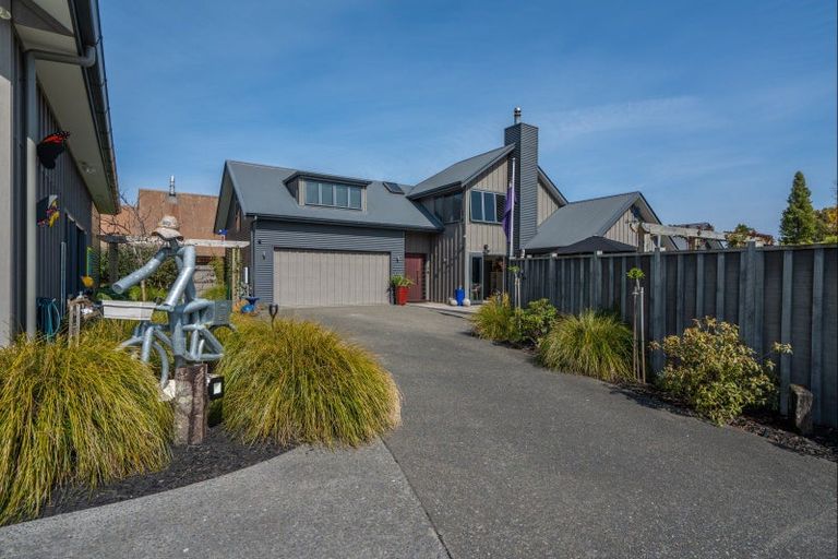 Photo of property in 7 Haines Grove, Rainbow Point, Taupo, 3330