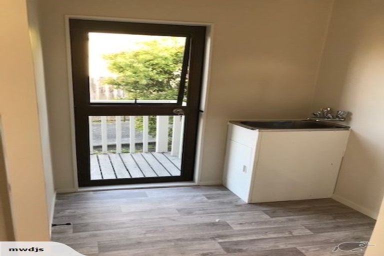 Photo of property in 1/56 Pooks Road, Ranui, Auckland, 0612